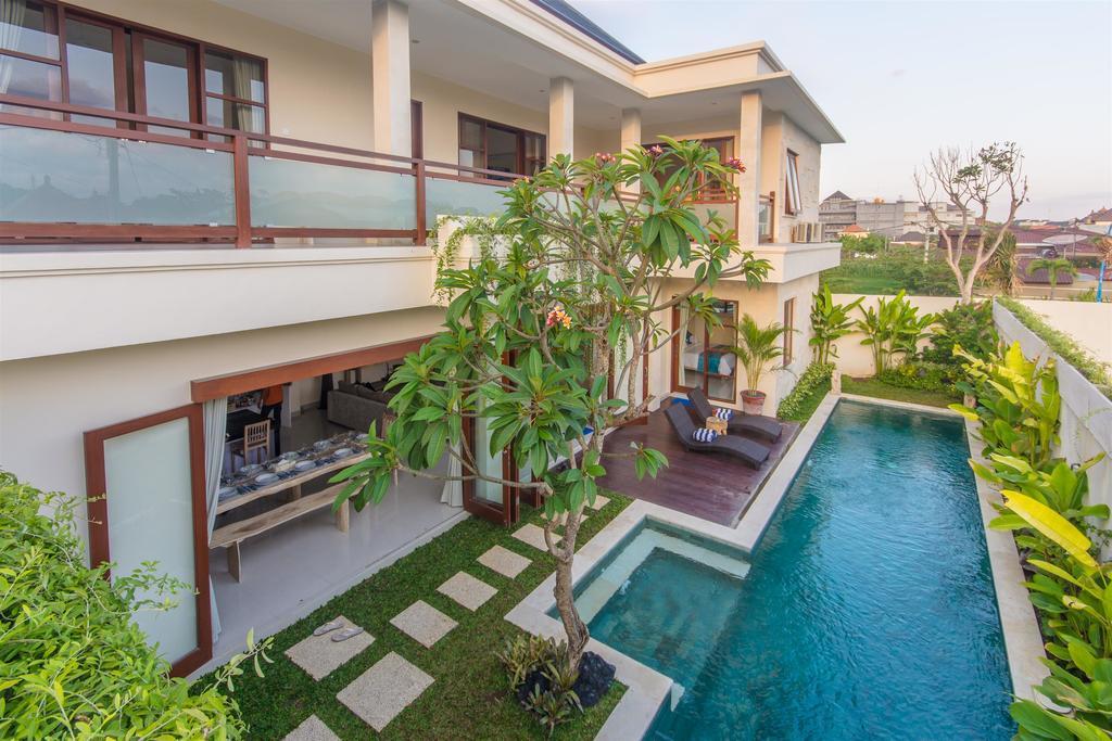 Villa Tepi Sungai Legian Quarto foto