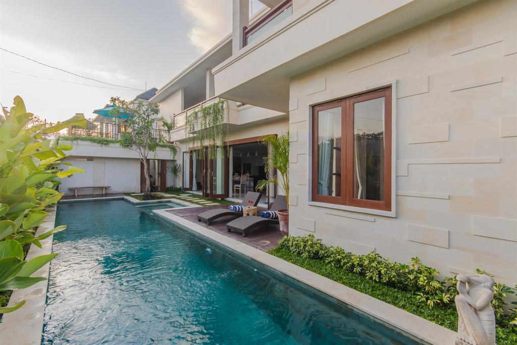Villa Tepi Sungai Legian Quarto foto